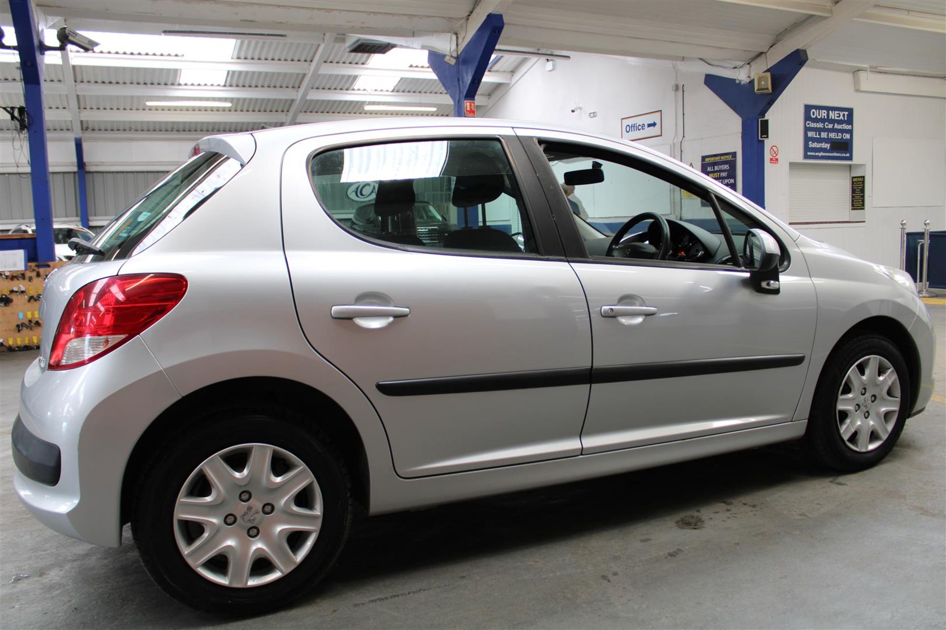 59 09 Peugeot 207 S - Image 29 of 36