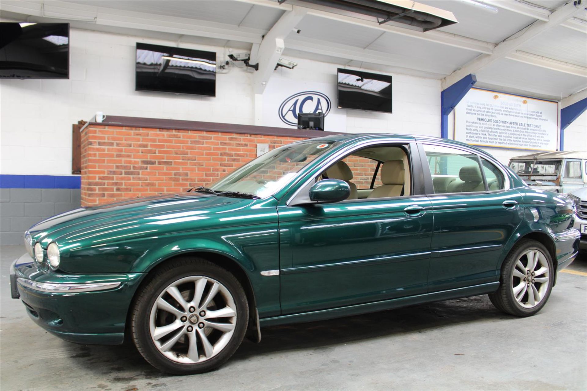 57 07 Jaguar X-Type SE D