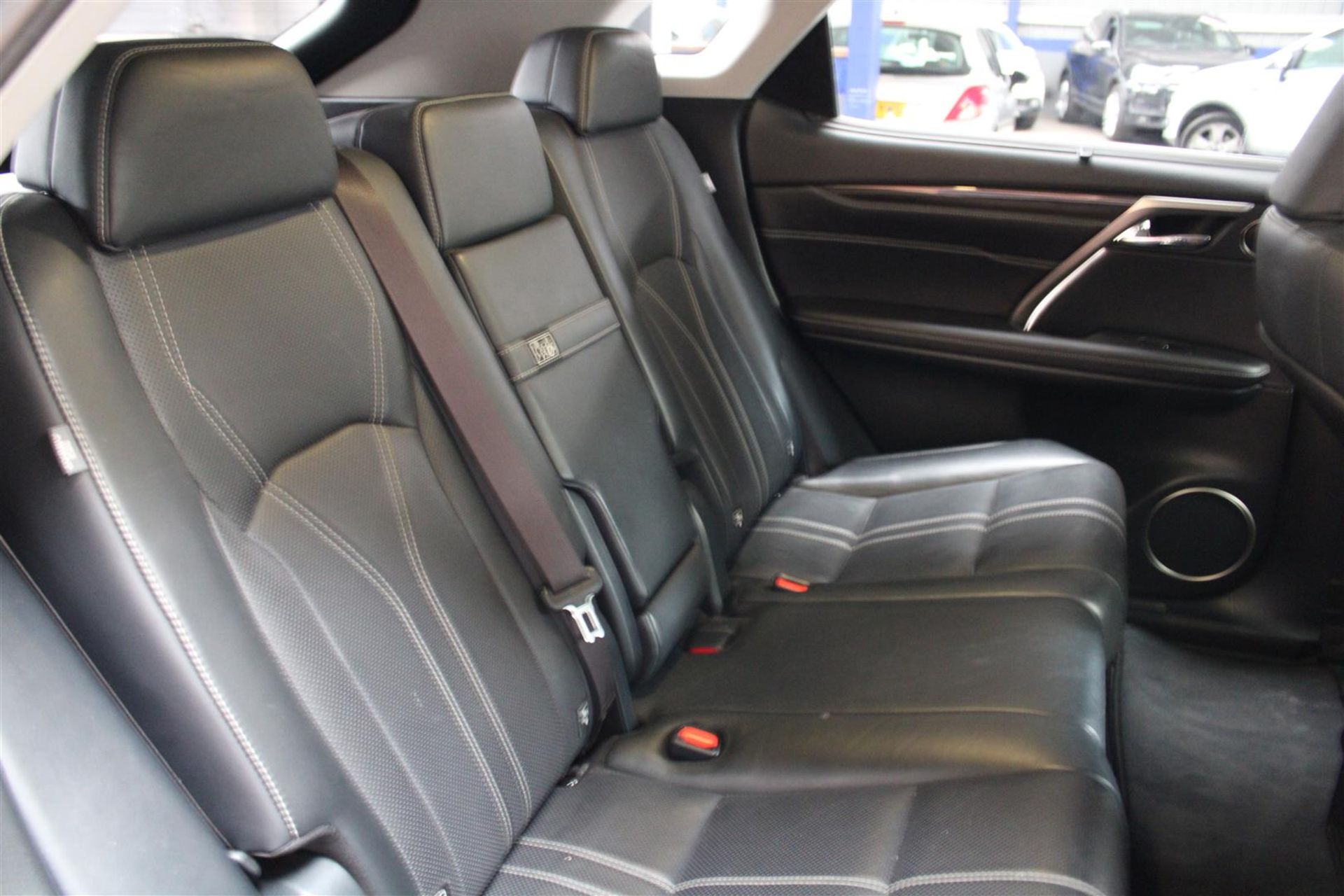 17 17 Lexus RX 450H Luxury CVT - Image 5 of 40