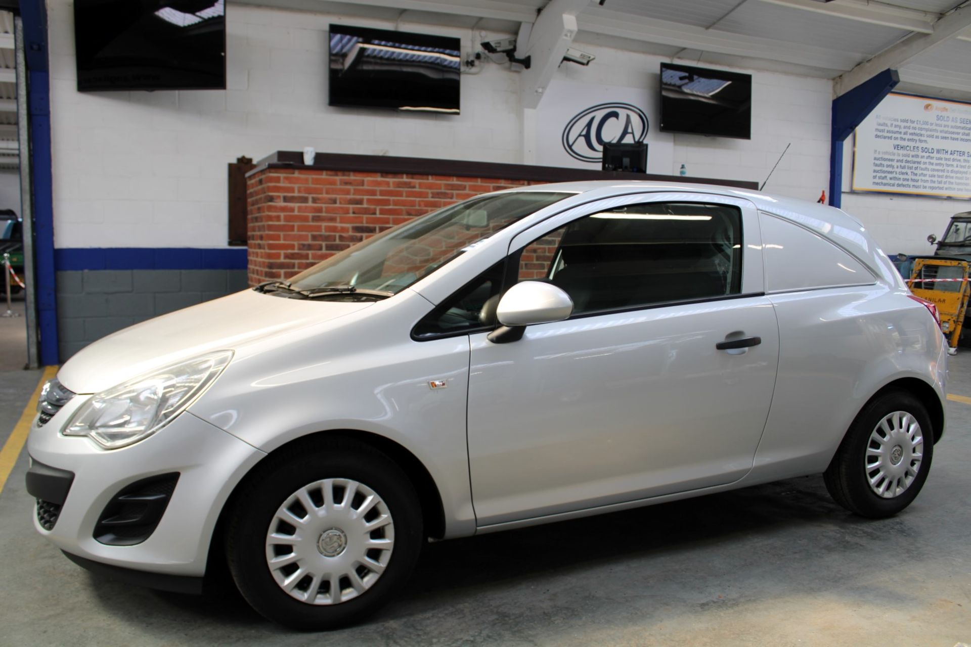 12 12 Vauxhall Corsa CDTI Eco