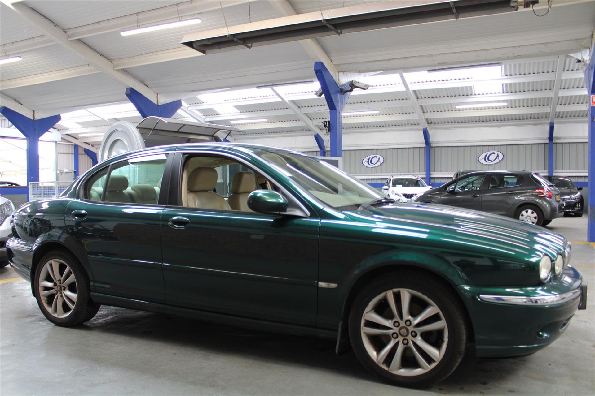 57 07 Jaguar X-Type SE D - Image 26 of 34