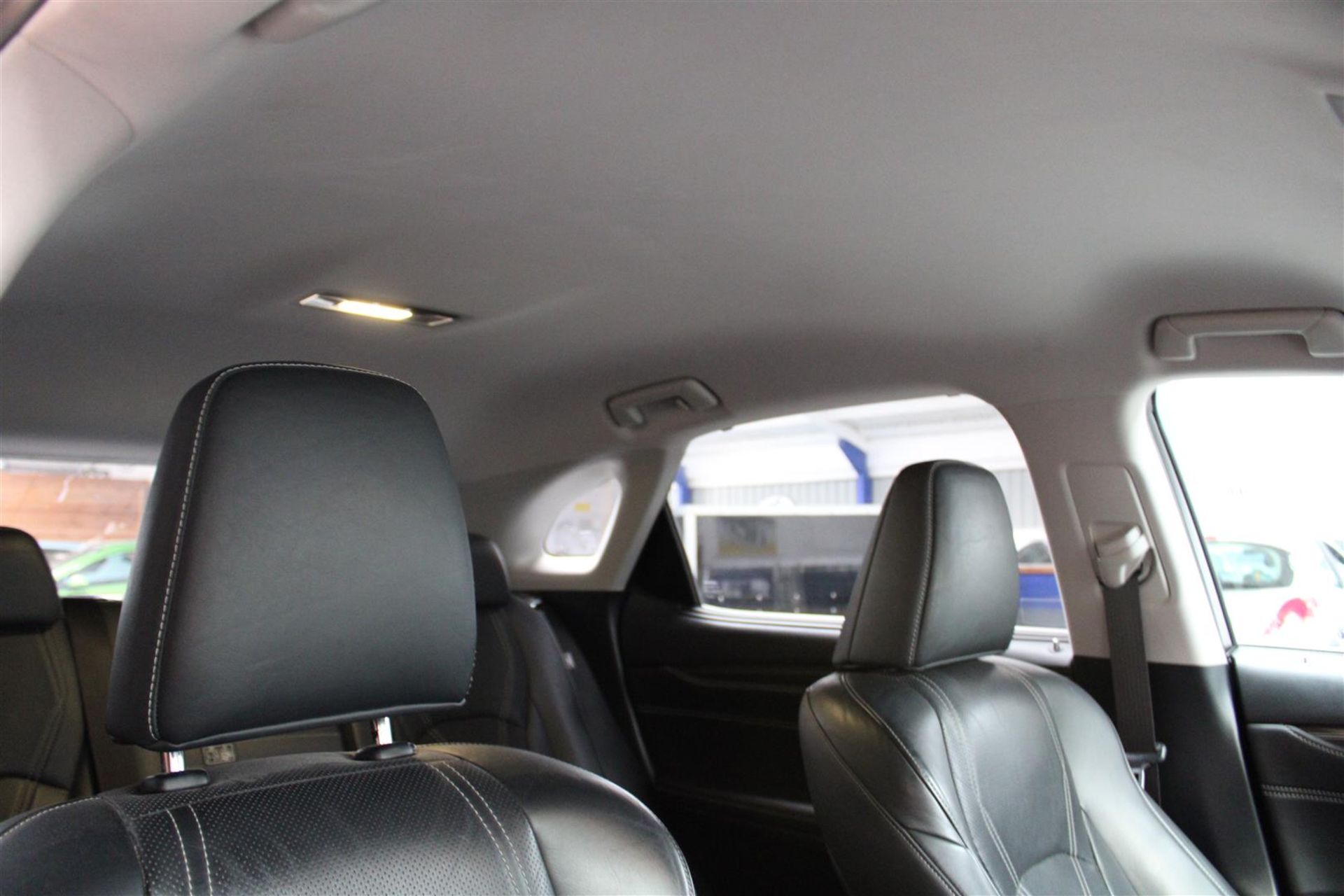 17 17 Lexus RX 450H Luxury CVT - Image 7 of 40