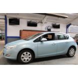 10 10 Vauxhall Astra Exclusiv 113