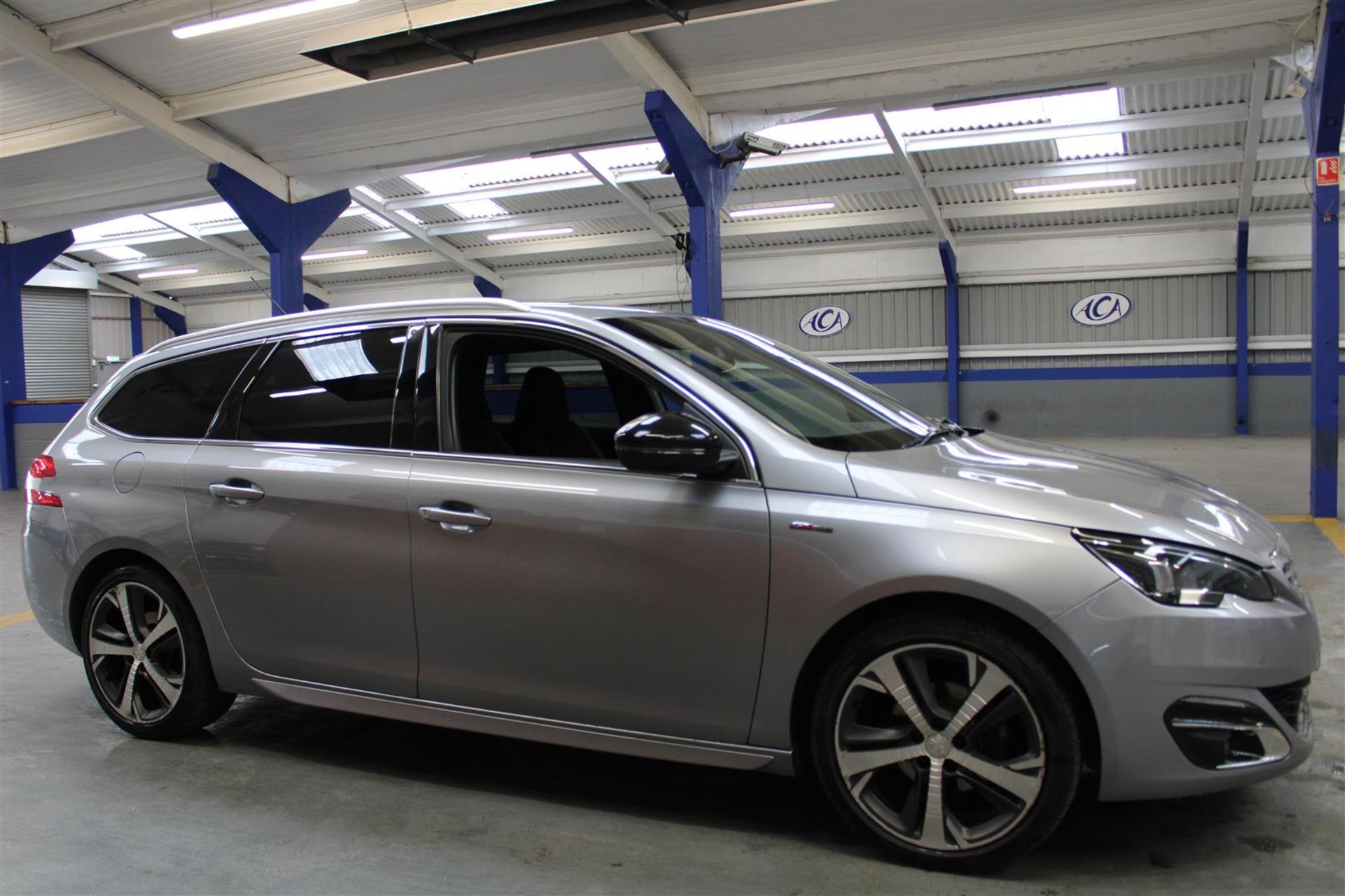 16 16 Peugeot 308 Gt Line Blue HDI - Image 25 of 33