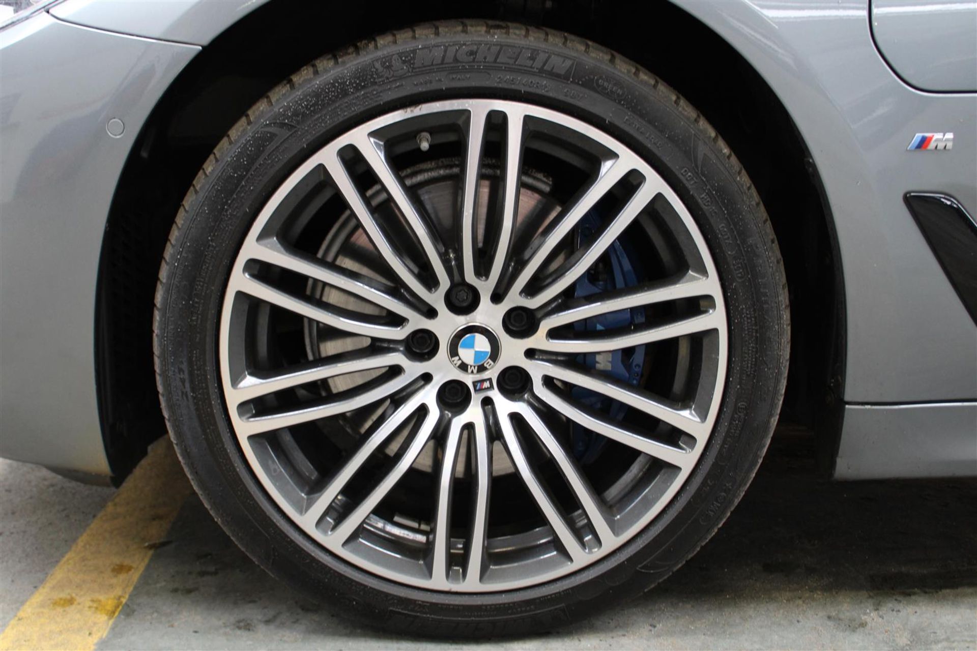 17 67 BMW 530E M Sport Auto - Image 17 of 42