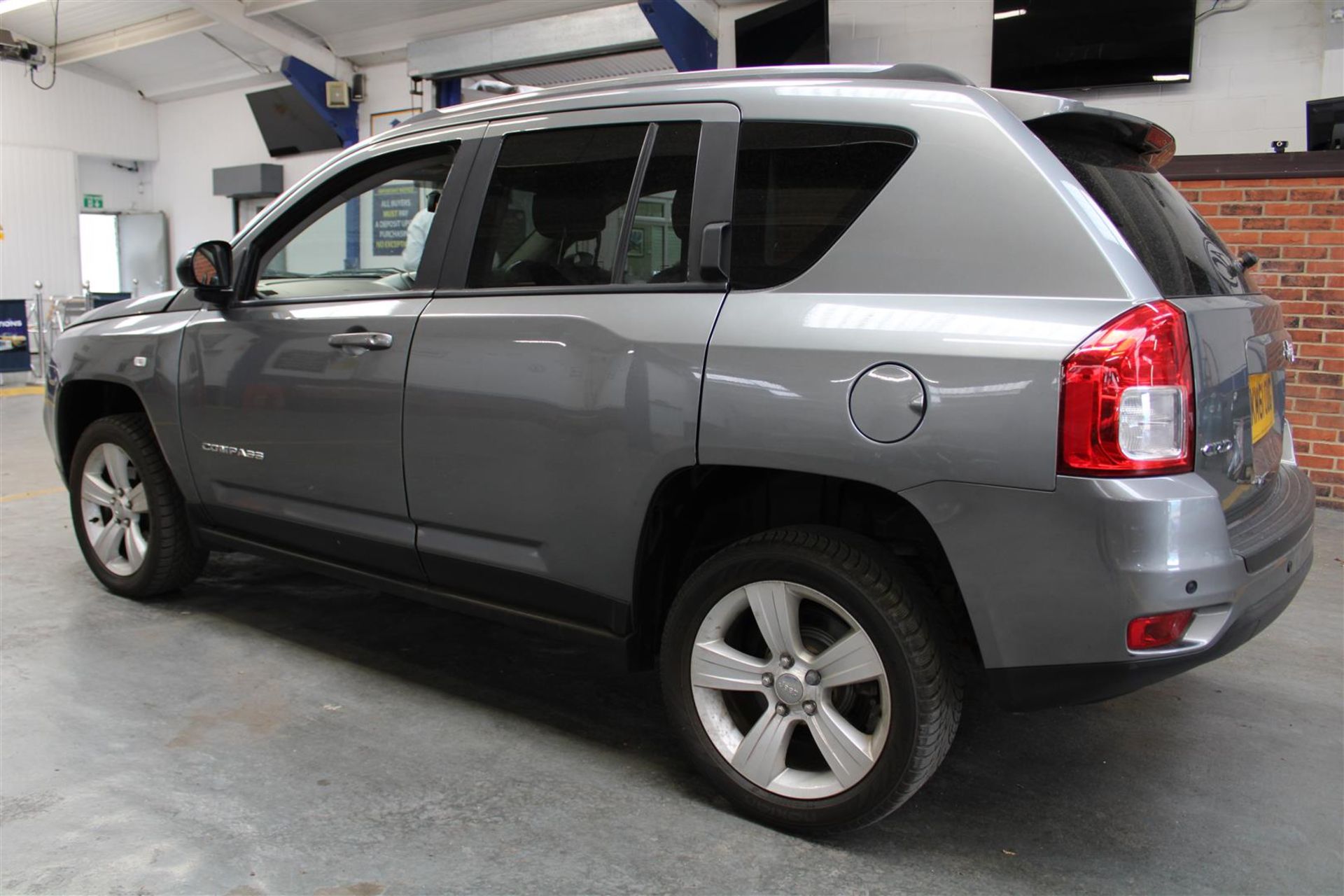 61 11 Jeep Compass Sport Plus CRD - Image 34 of 35