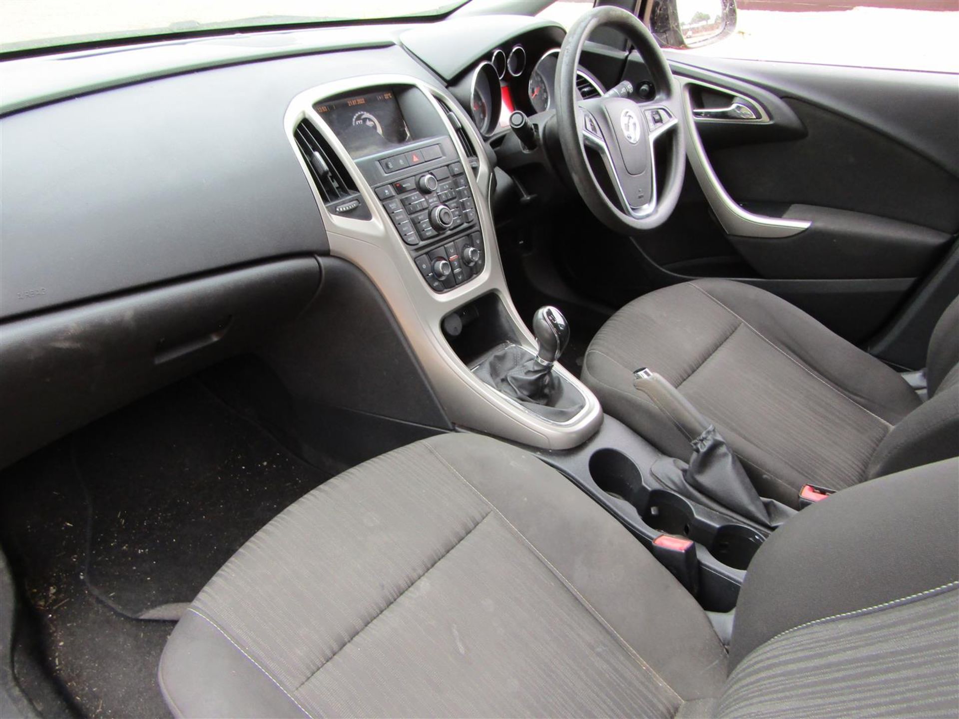 12 12 Vauxhall Astra Tech Line CDTI - Image 5 of 19