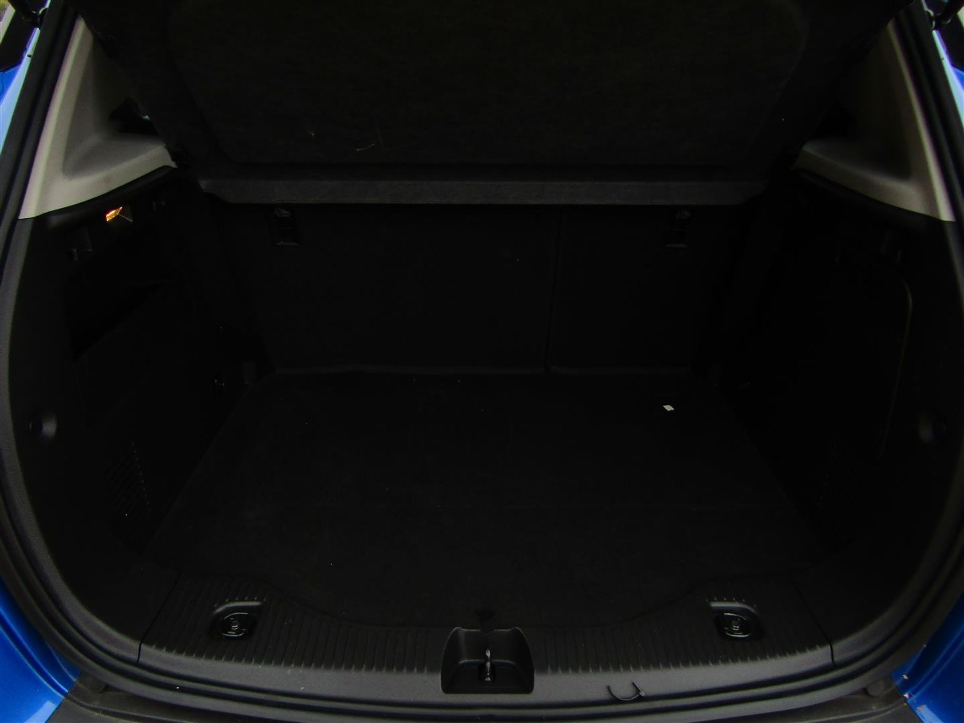 16 16 Vauxhall Mokka Exclusiv Turbo - Image 19 of 21