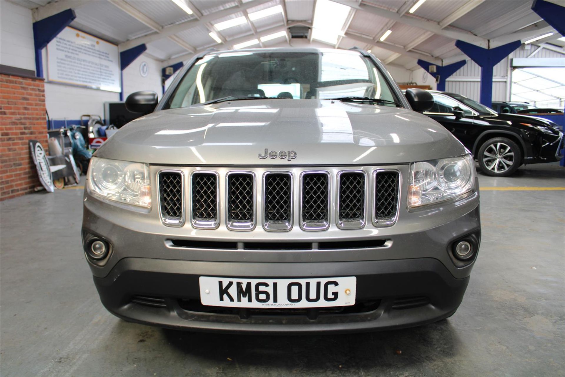 61 11 Jeep Compass Sport Plus CRD - Image 2 of 35