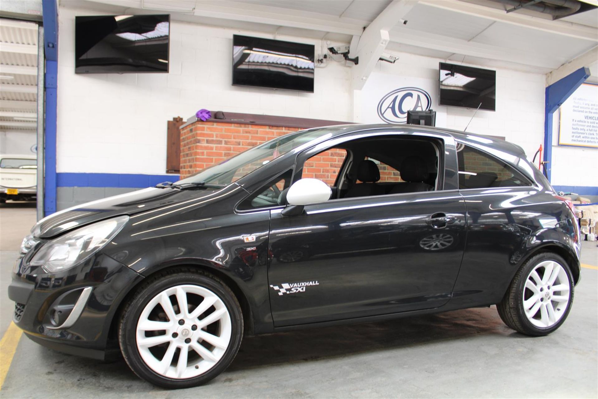 12 12 Vauxhall Corsa SXI AC CDTI Eco