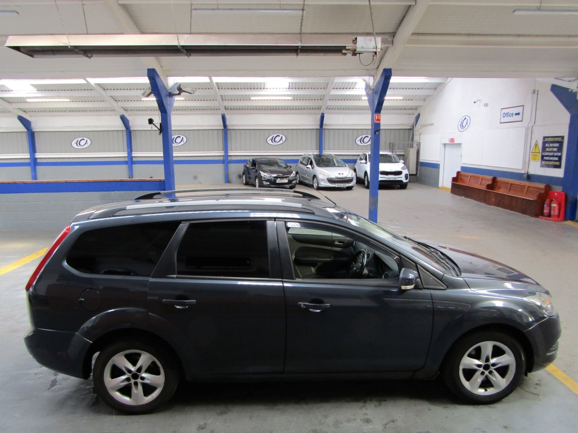 08 08 Ford Focus Zetec TD Estate - Image 12 of 23