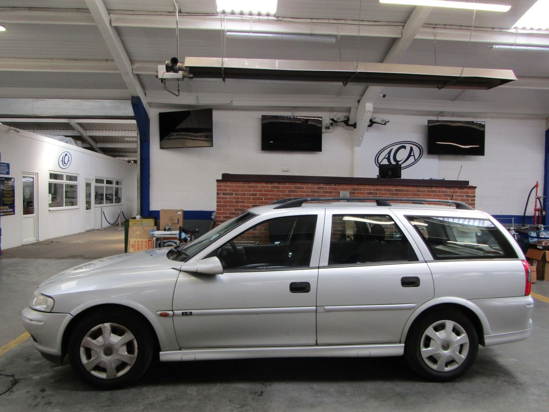 51 01 Vauxhall Vectra LS Auto - Image 22 of 22