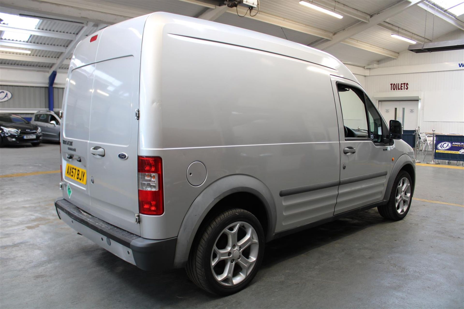 57 08 Ford Transit Conn T230 L110 - Image 19 of 29