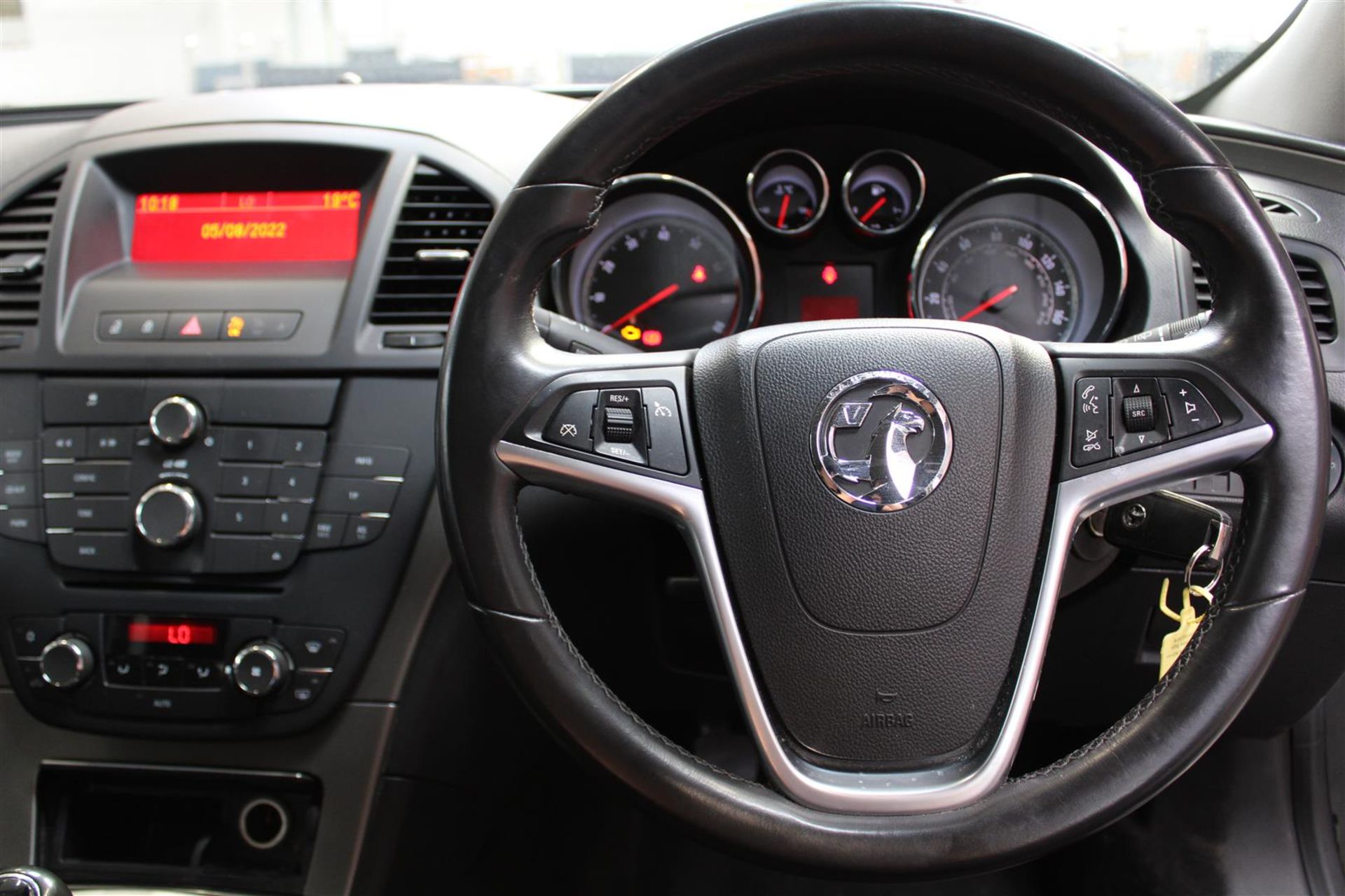 11 11 Vauxhall Insignia Excl - Image 18 of 32