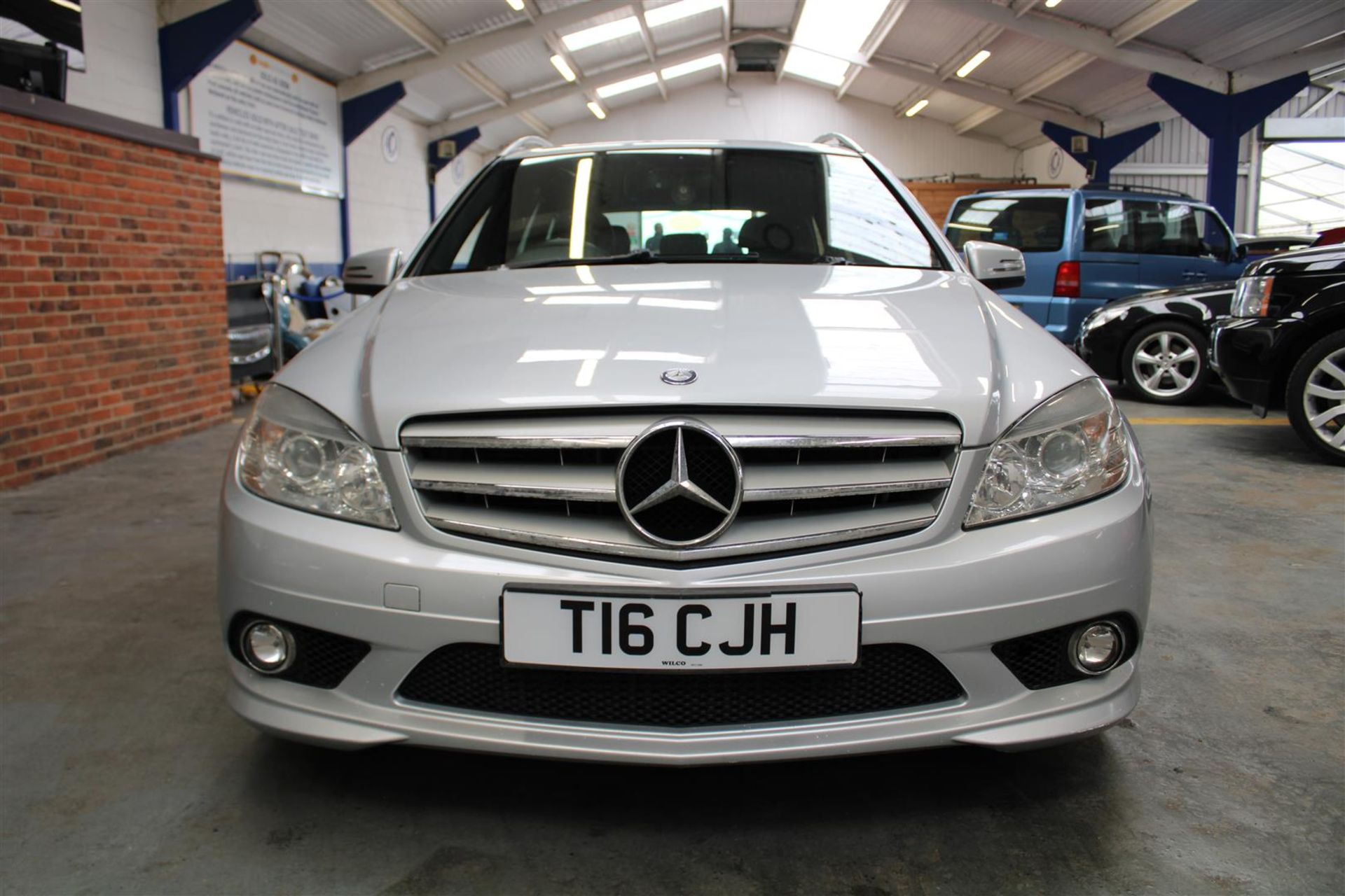 09 58 Mercedes C220 Sport CDI - Image 2 of 34