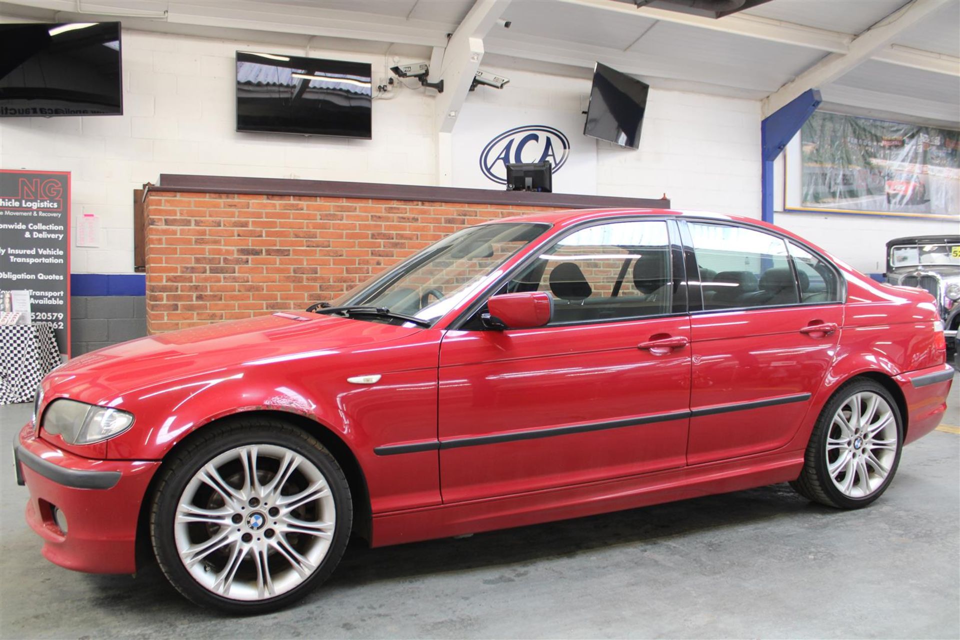 04 04 BMW 325I Sport