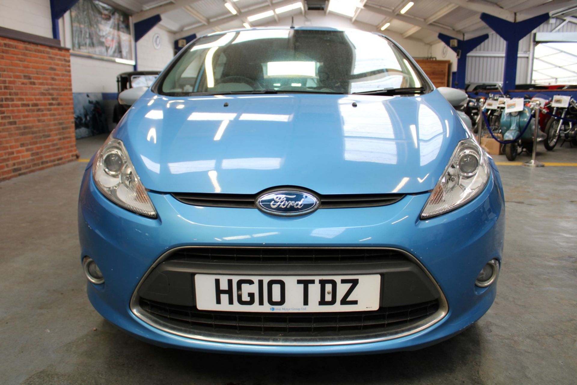 10 10 Ford Fiesta Zetec - Image 2 of 31