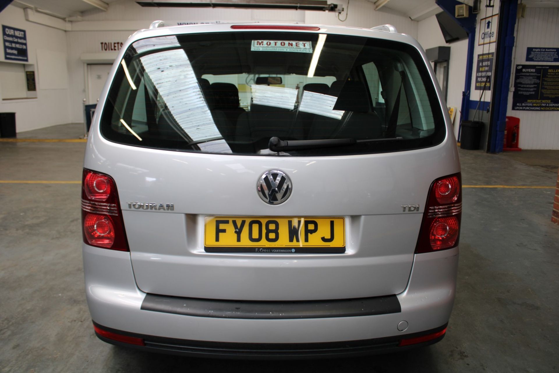 08 08 VW Touran SE TDI (105) - Image 31 of 34