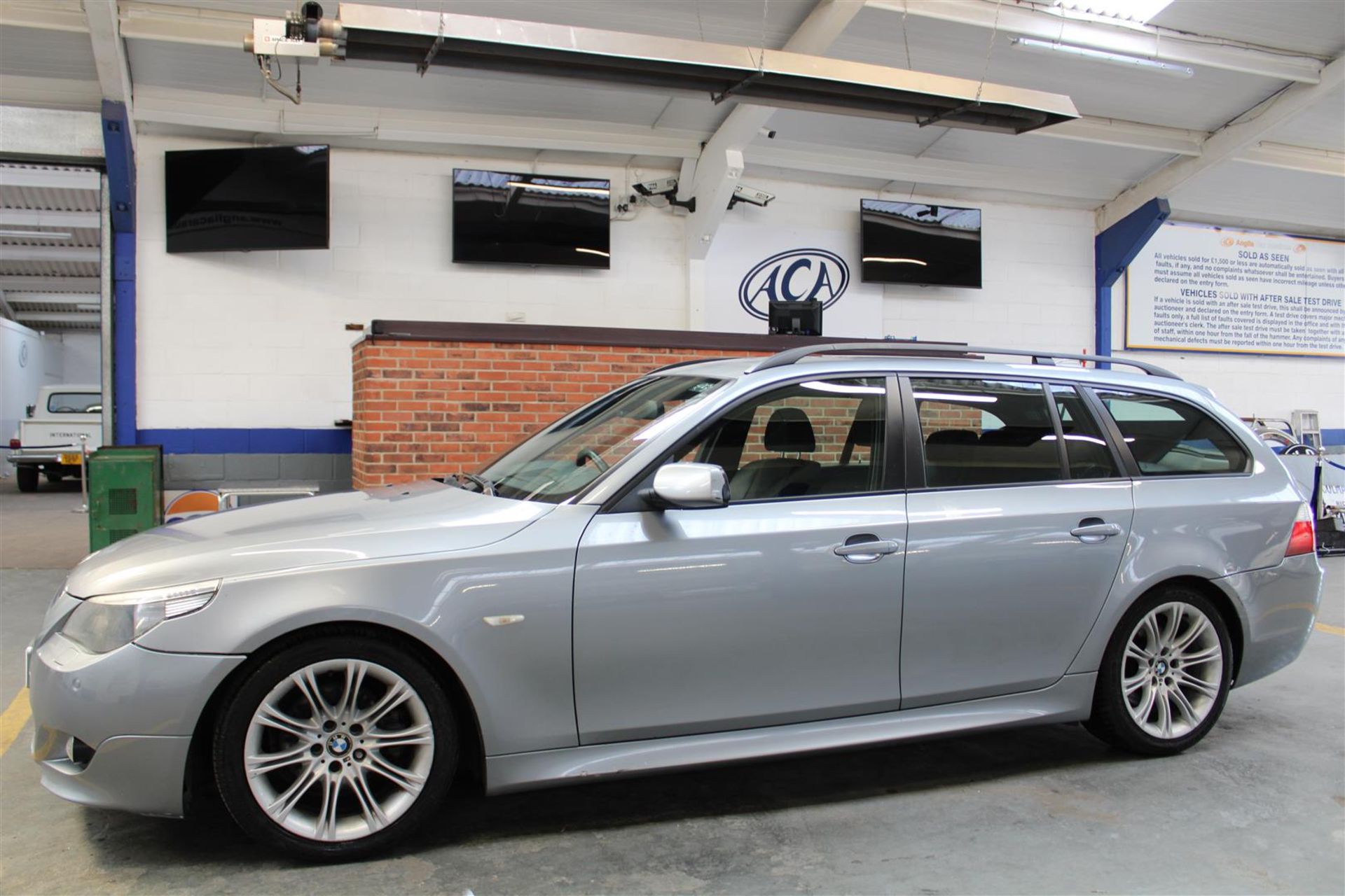 56 06 BMW 520D M Sport Touring Auto