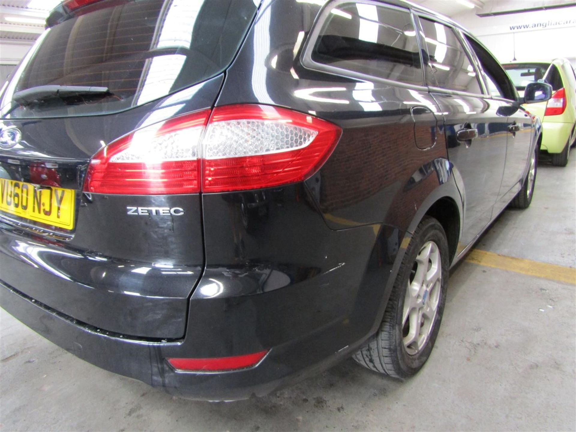 60 10 Ford Mondeo Zetec Estate - Image 18 of 22