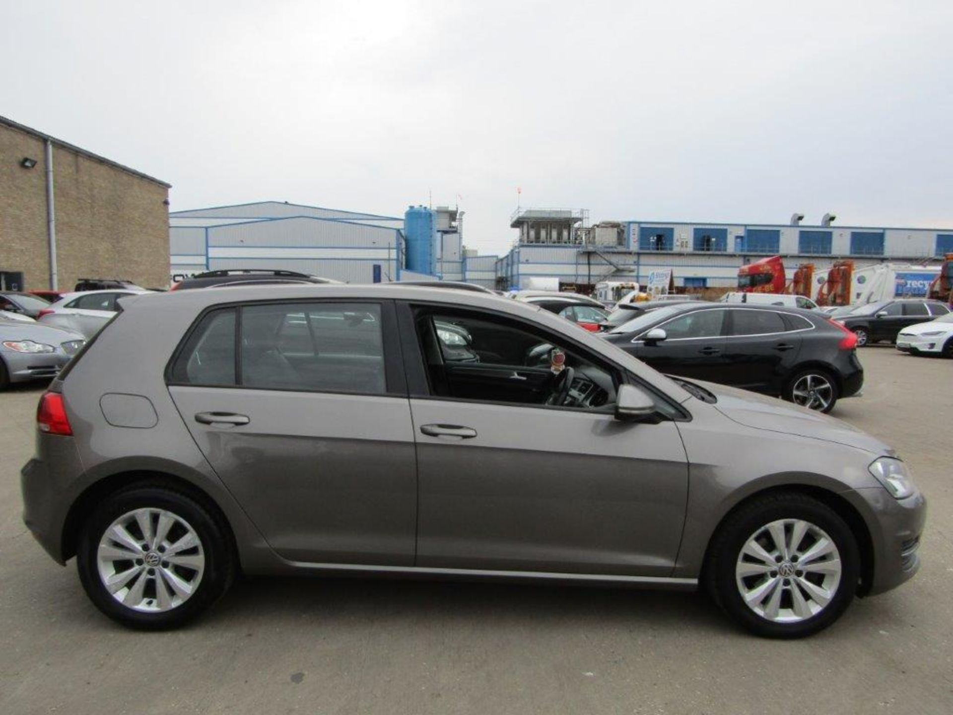 63 13 VW Golf SE BM Tech TSI - Image 11 of 21