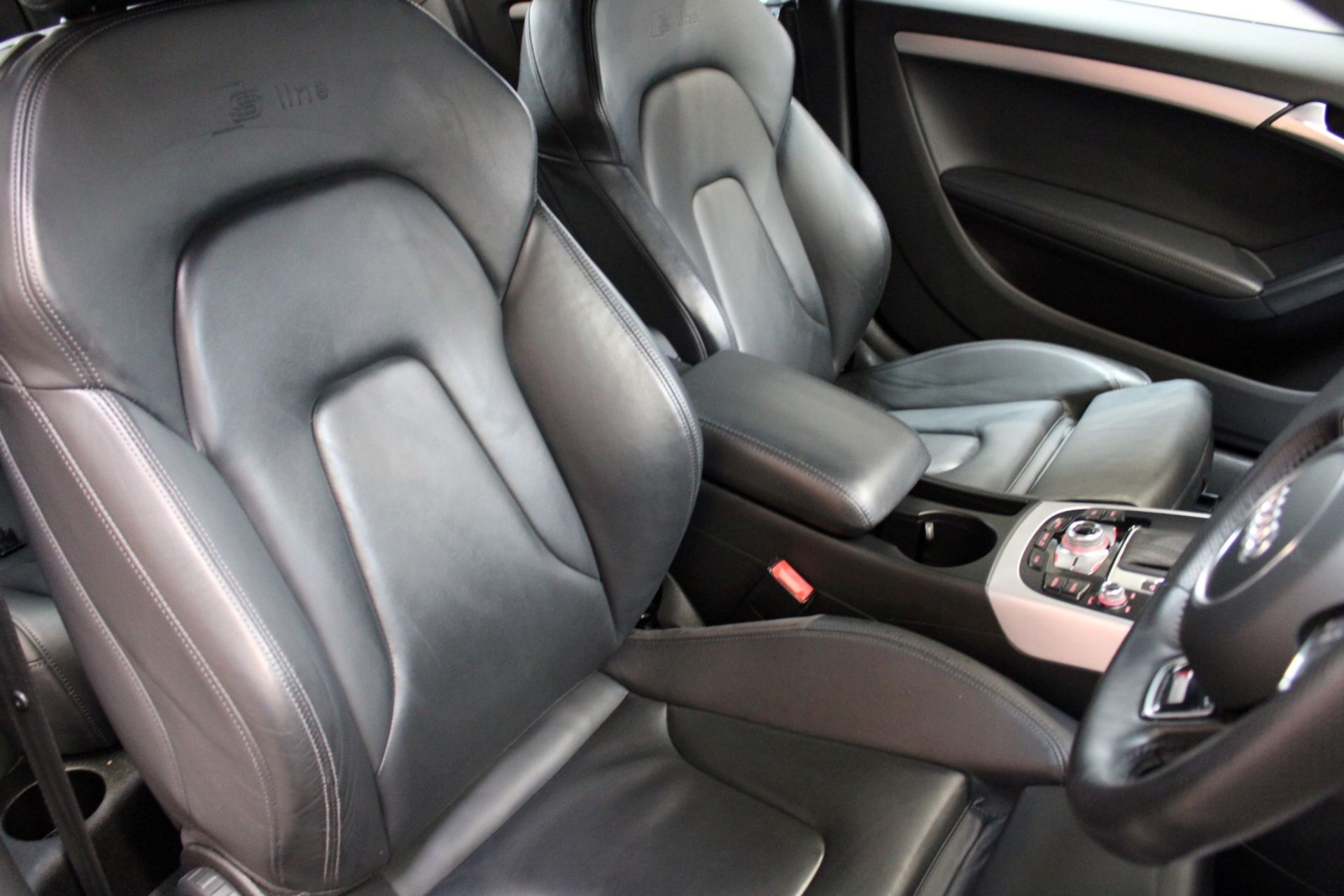 15 15 Audi A5 S Line TDI CVT - Image 17 of 29