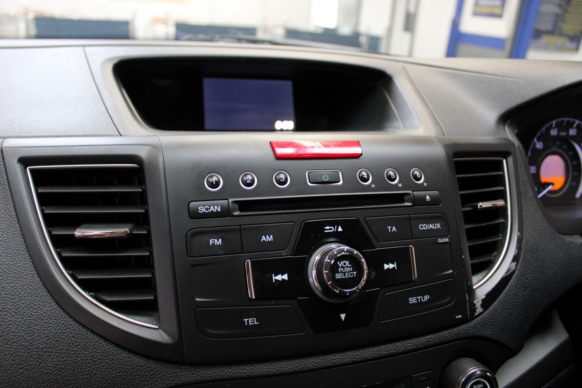 13 13 Honda CR-V SE I-DTEC - Image 9 of 31