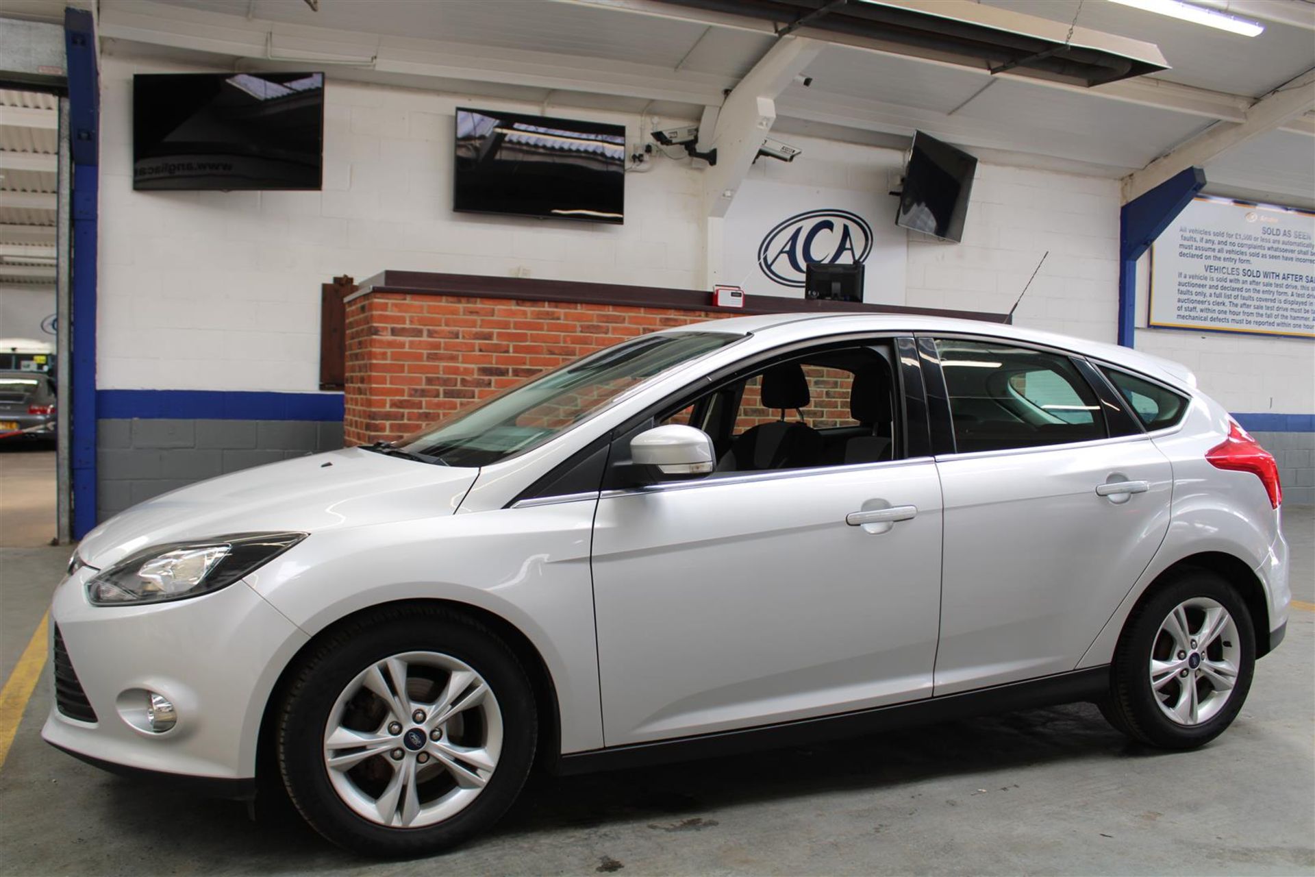 13 13 Ford Focus Zetec TDCI