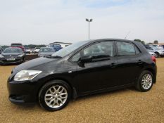 08 08 Toyota Auris TR VVT-I