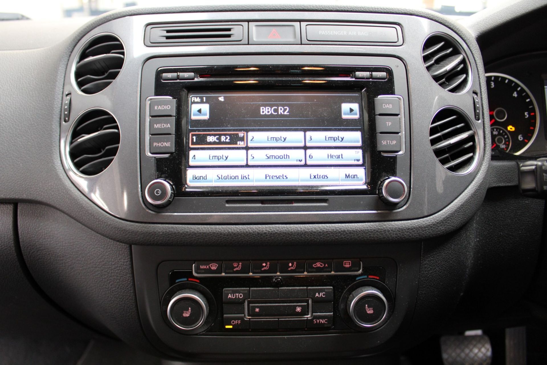 62 12 VW Tiguan SE TDI B/Tech - Image 12 of 38