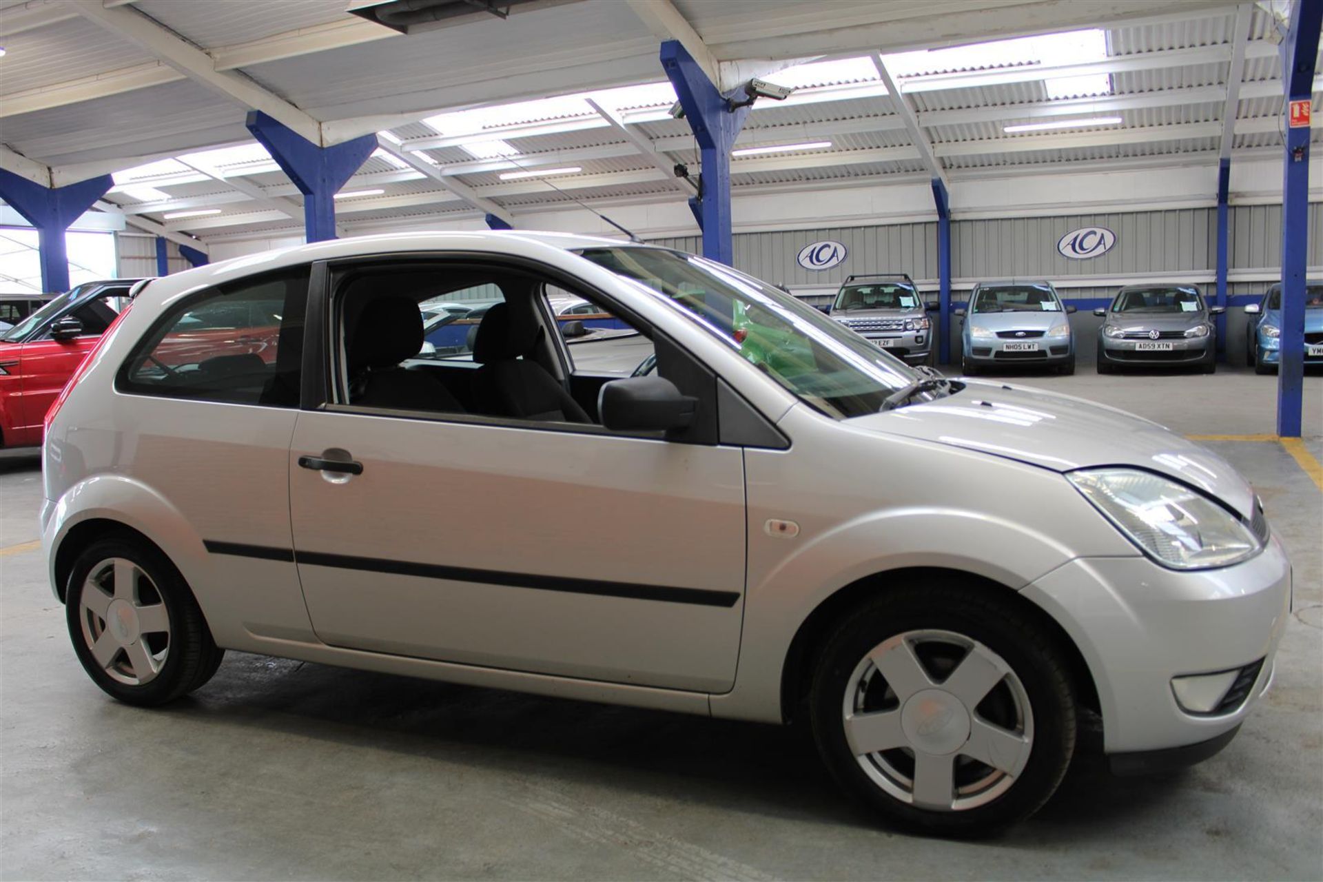 05 05 Ford Fiesta Zetec - Image 18 of 26