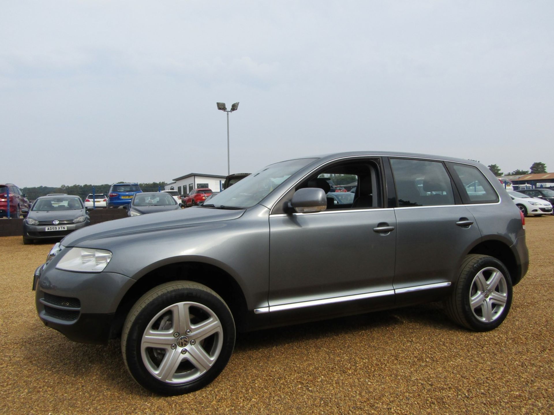 04 04 VW Touareg V6 Sport Auto