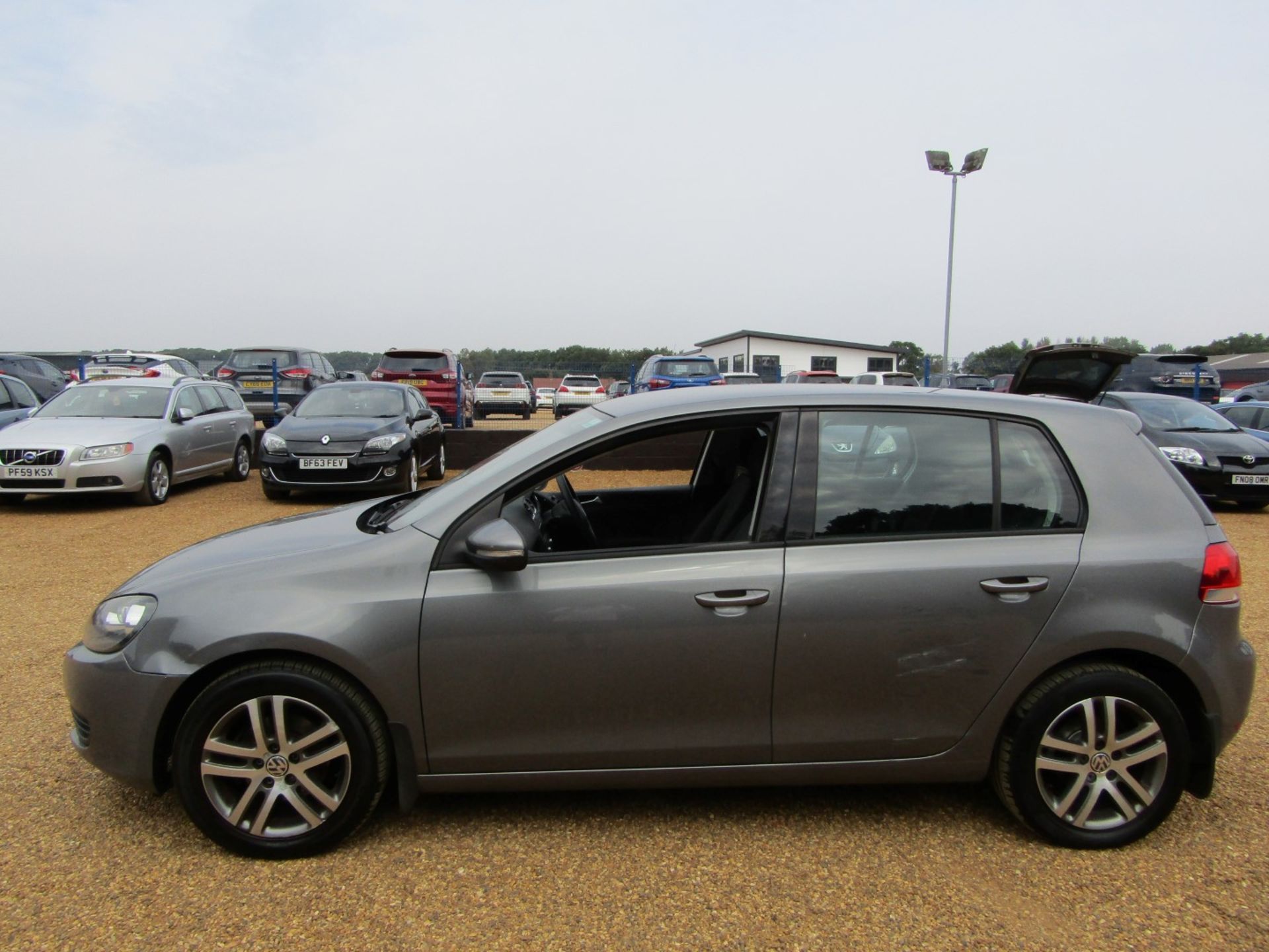 59 09 VW Golf SE TDI - Image 26 of 26