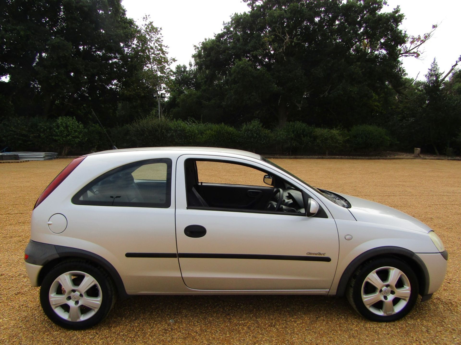 02 02 Vauxhall Corsa Comfort - Image 14 of 19