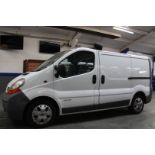 04 04 Renault Trafic SL27 DCI 100