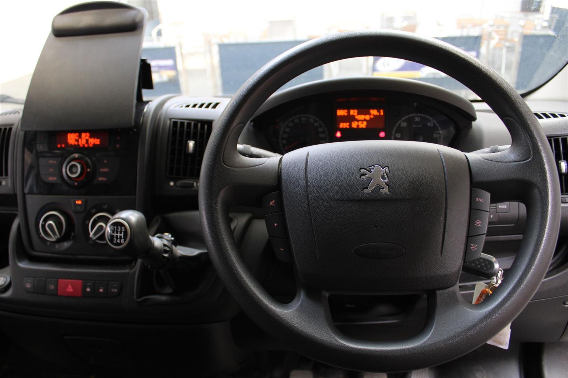 62 13 Peugeot Boxer 435 L4H3 HDI - Image 25 of 45