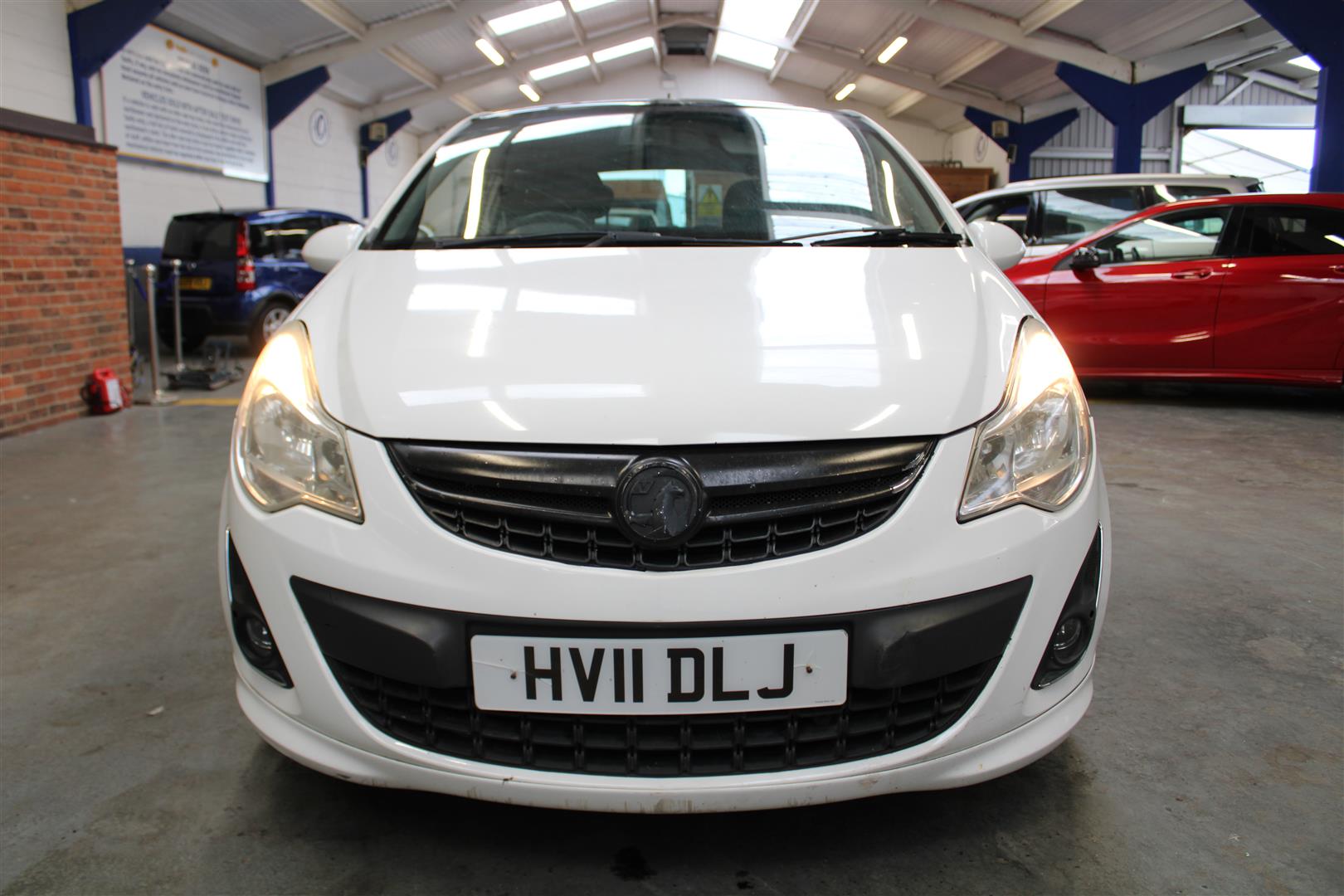 11 11 Vauxhall Corsa Limited Edition - Image 2 of 33
