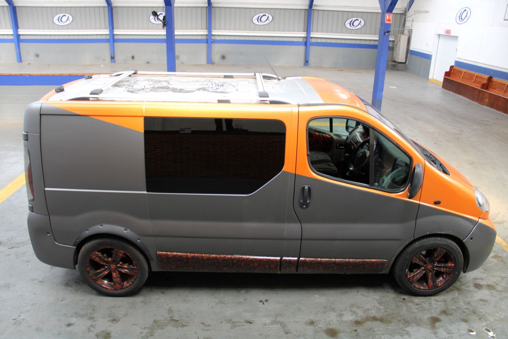 06 06 Vauxhall Vivaro 2700 Sport DTI - Image 4 of 36