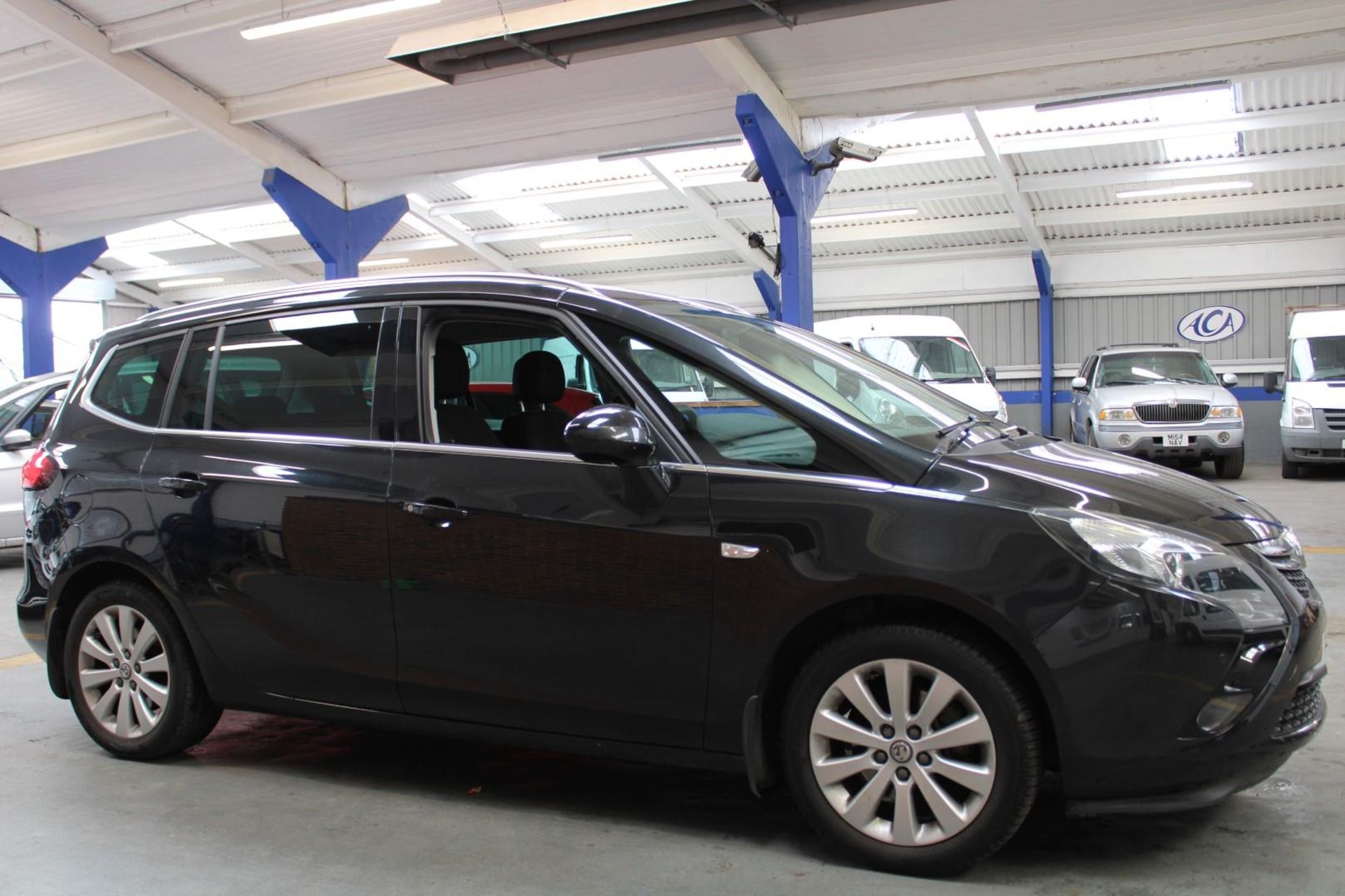 64 14 Vauxhall Zafira Tourer Tech - Image 22 of 31