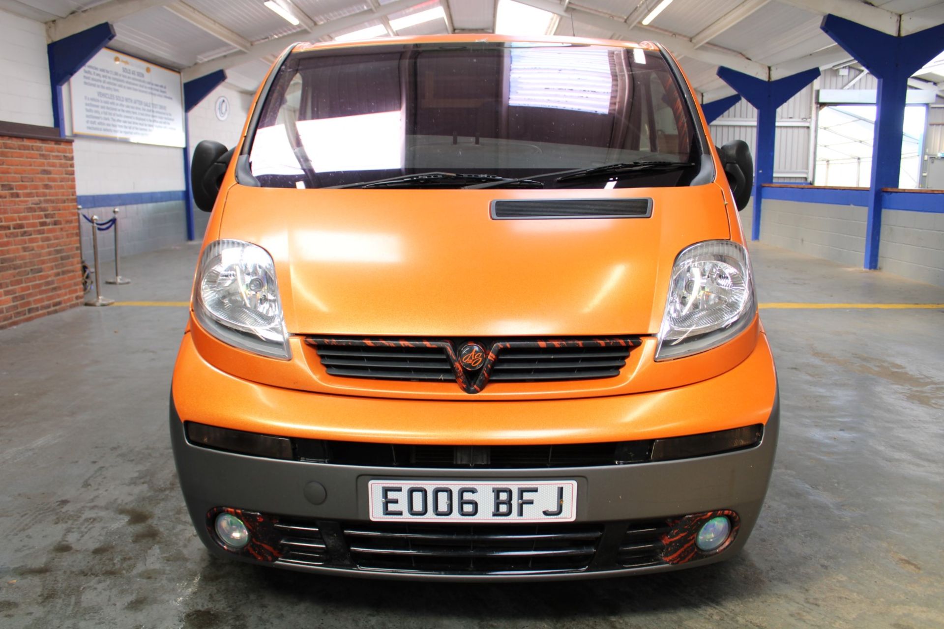 06 06 Vauxhall Vivaro 2700 Sport DTI - Image 2 of 36