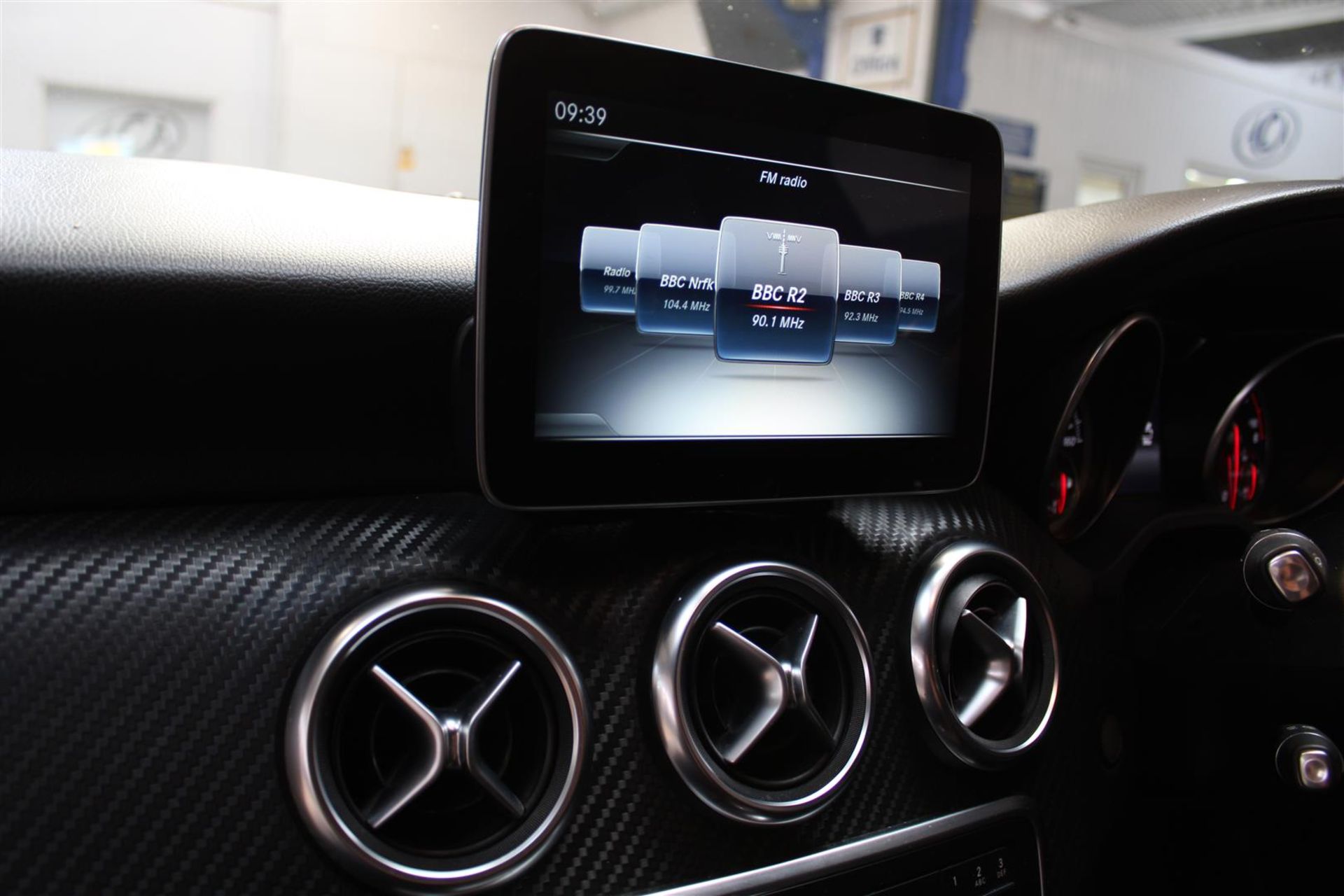 67 17 Mercedes A180 D AMG Line - Image 12 of 36