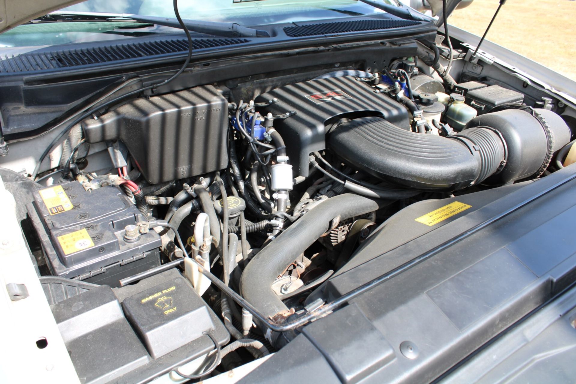 05 05 Lincoln Navigator V8 Auto LHD - Image 5 of 23