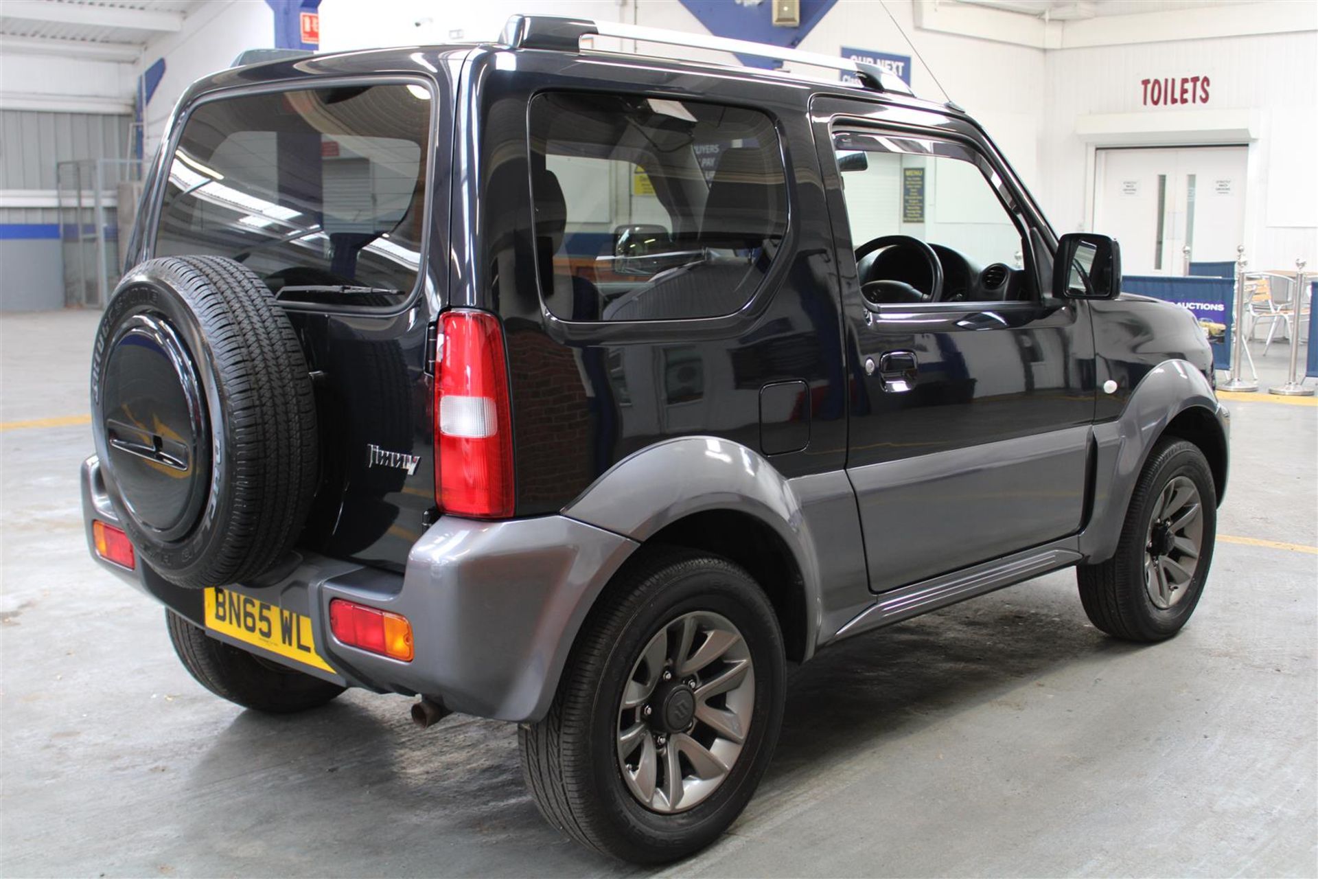 65 15 Suzuki Jimny SZ4 - Image 24 of 30