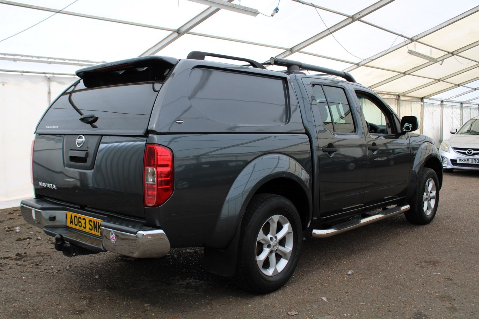 63 13 Nissan Navara Tekna DCI Auto - Image 34 of 42