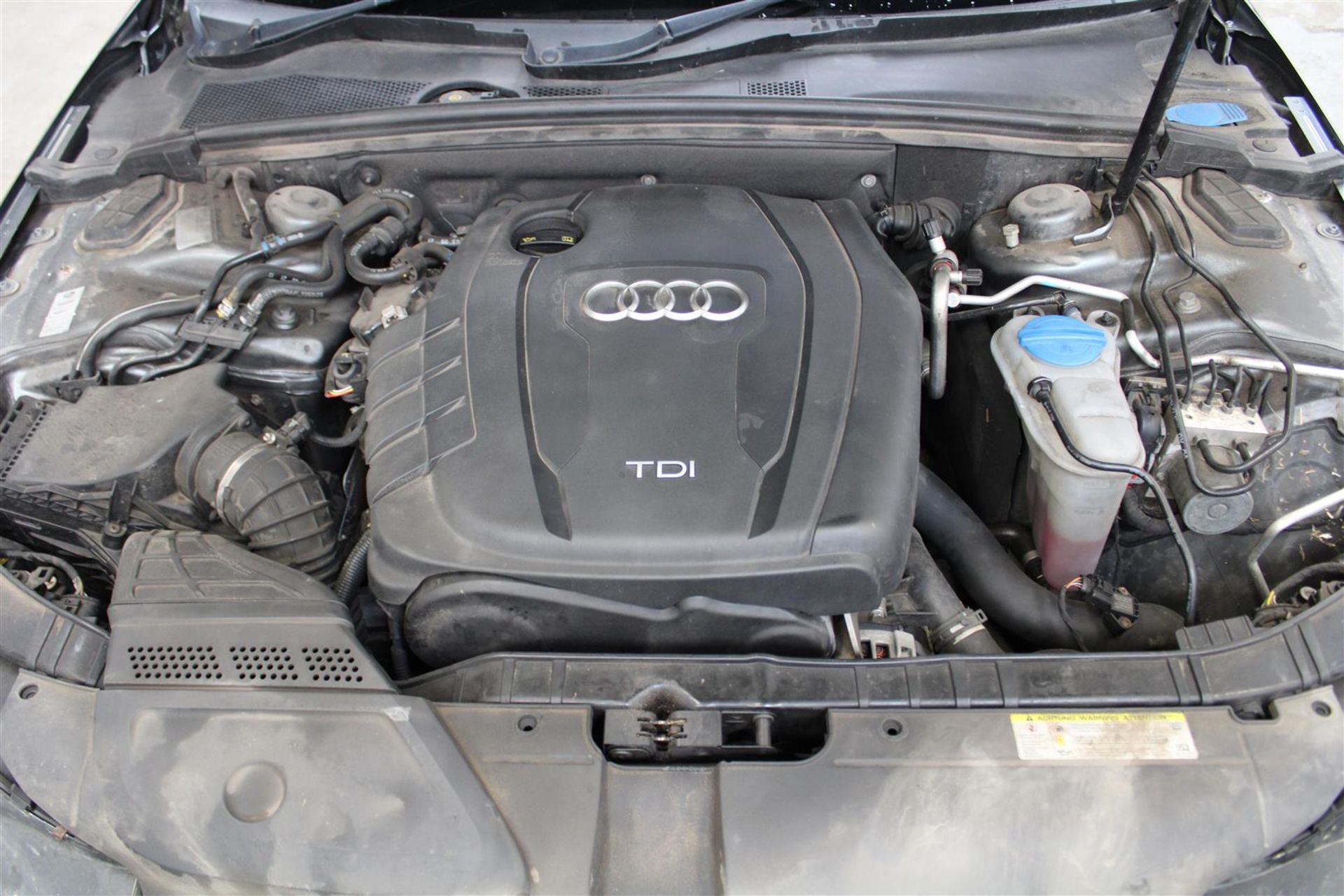 13 13 Audi A4 S Line Black Edit TDI - Image 5 of 32