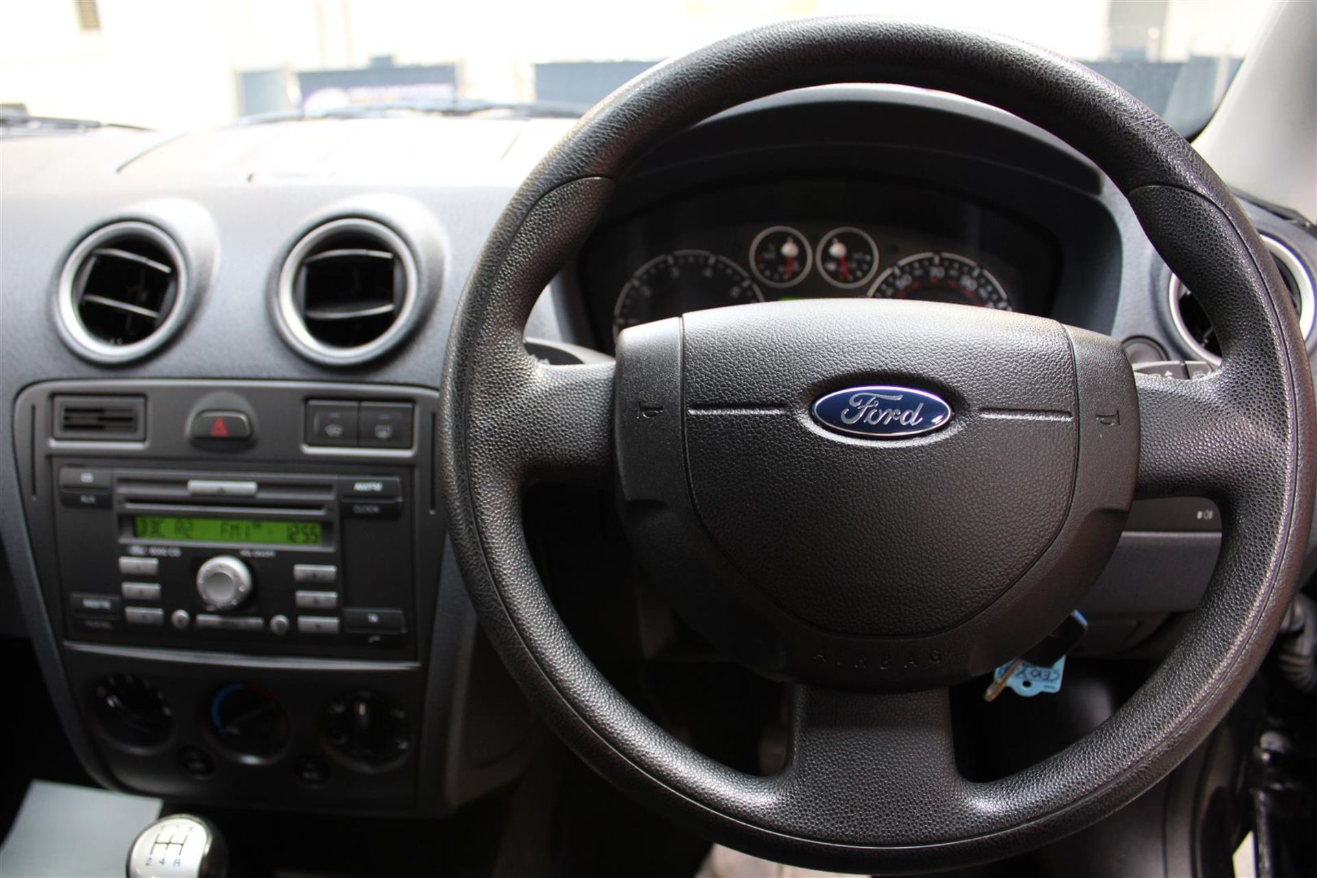 10 10 Ford Fusion Zetec - Image 16 of 29