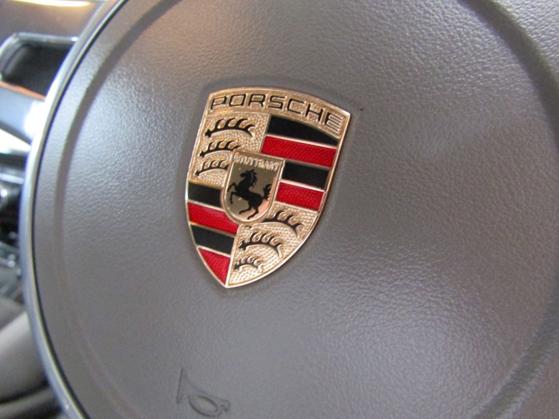 11 11 Porsche Cayenne V6 Diesel - Image 18 of 30