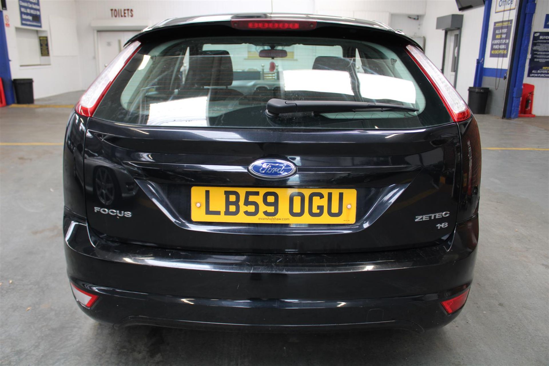 59 10 Ford Focus Zetec 125 - Image 30 of 34