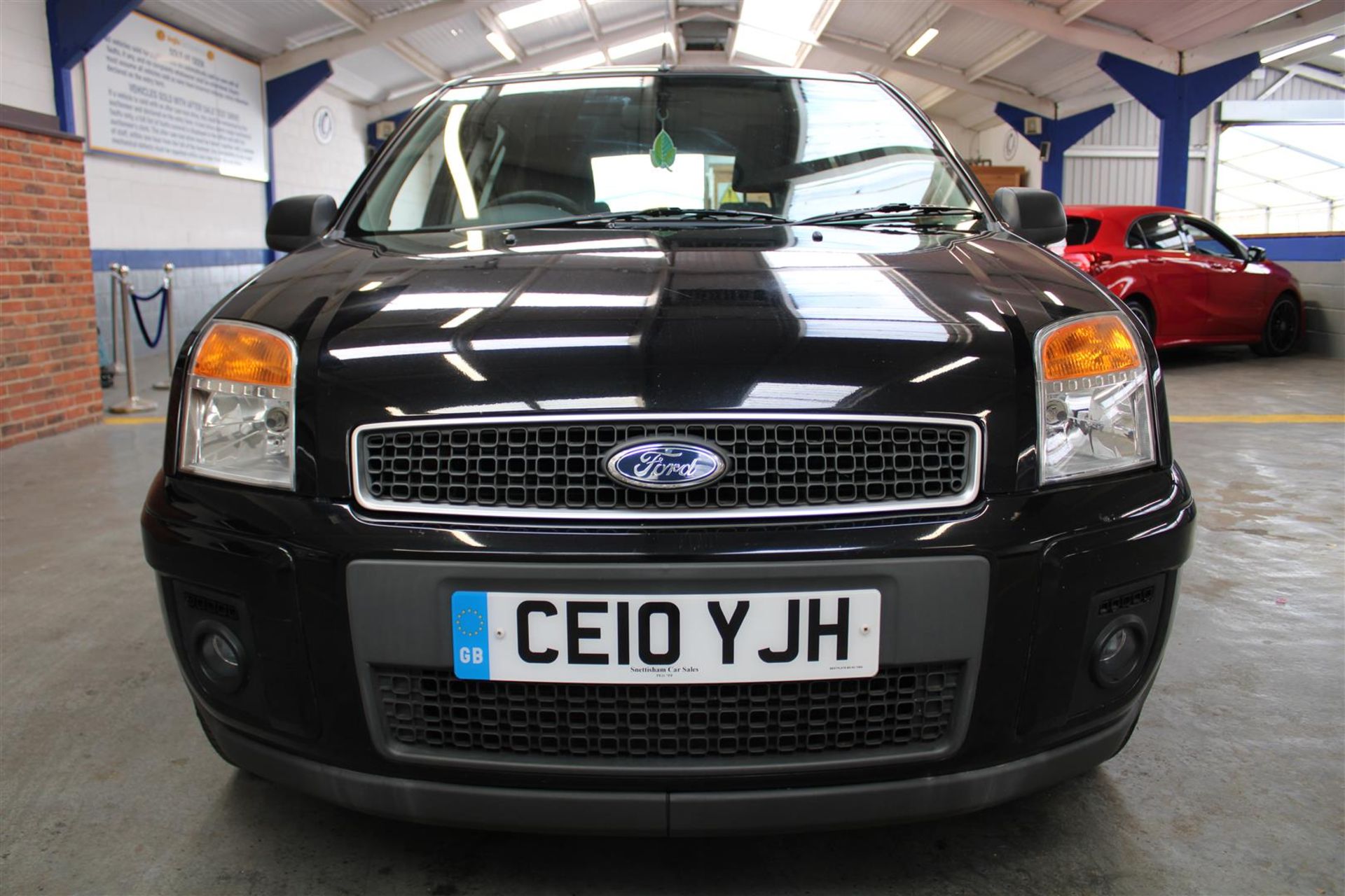 10 10 Ford Fusion Zetec - Image 2 of 29