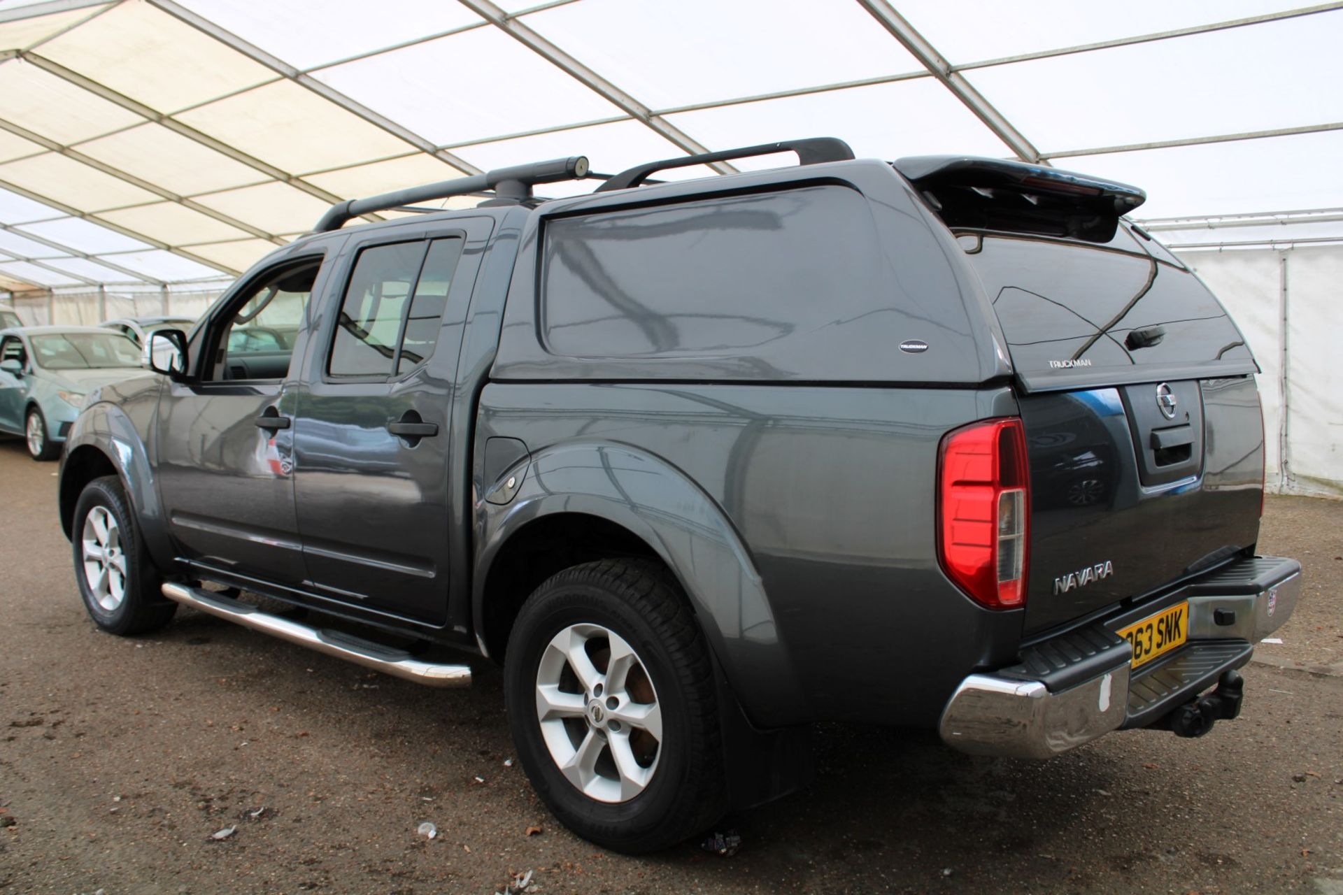 63 13 Nissan Navara Tekna DCI Auto - Image 42 of 42